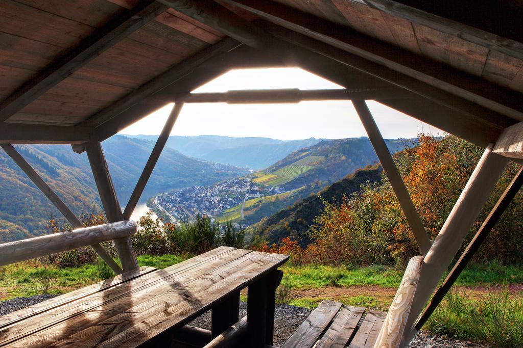 Weinhotel Hubertus Garni Klotten Exterior foto